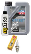 Inspektionspaket 1L 2-Takt-Öl + 1x Zündkerze für Keeway Matrix SP, TGB Hawk Adly Silver Fox Yamaha Zuma II REX Flash Luxxon Uno GTA RX Noble Escape Bj. 1999 - 2009