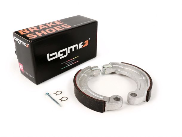 Mâchoires de frein BGM Ø 135x20 mm pour VESPA V50 (h), jante fermée à 4 trous (véhicules construits de 1963 à 1971), 9 pouces + 10 pouces, Vespa 50 N (V5A1T), 50 L (V5A1T), 50 R (V5A1T), 50 S (V5SA1T), 50 Revival (V5R1T)