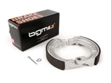 Bremsbackensatz BGM vorne für Vespa Rally180 (VSD1T), Rally200 (VSE1T) (v), Sprint (v), TS (v), GT125 (VNL2T) (v), GTR125 (VNL2T) (v), GL150 (VLA1T) (v), SS180 (v), GS160 (v), GS150, GS3 (VS1T-VS4T) (vh) (VS5T) (v)