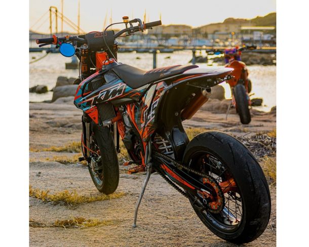 RS Motorcycle Solutions - Handlebar Riser Adjustable Suitable For KTM 690 Smc Smc R Enduro And Enduro R 2008 2016 Black Anodized RS Motorcycle Solutions - Handlebar Riser Adjustable Suitable For KTM 690 Smc Smc R Enduro And Enduro R 2008 2016 Black Anodized