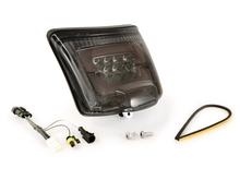 Rücklicht inkl. Rahmen Moto Nostra LED 'Boulder' schwarz für Vespa GTS (2019-2022) GTS125 iGet / GTS300 HPE / GTS SUPER 125 / 300 HPE / GTS SUPERSPORT 125 / 300 / GTS SUPERTECH 125 / 300 HPE