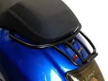 Gepäckträger Moto Nostra hinten mit Soziushaltegriff für Vespa GT, GTL, GTV, GTS, GTS Super, GTS HPE, GT60 - 125-200-250-300ccm