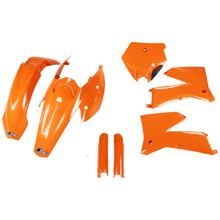 Kompletní kit oplastění UFO PLAST 7-dílná sada oplastění z plastu s krytem vidlic pro KTM SX SX-F 125 / 250 ccm Bj. 2005 - 2006