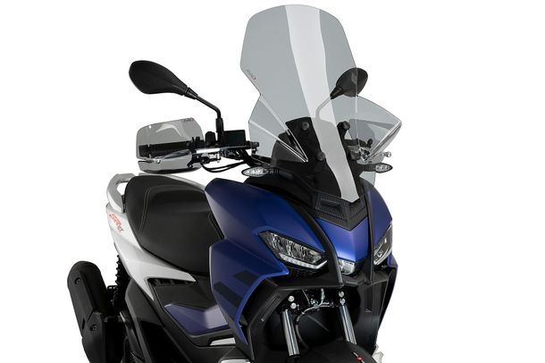 Windschild Puig V-Tech Line Touring-Scheibe 595 x 465 mm mit ABE für Aprilia SR GT 125, SR GT 200, SR GT SPORT 125, SR GT SPORT 200, u.a. (Bj. 2022 - 2026)
