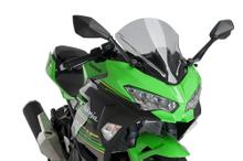 Pare-brise Puig vitre Z-Racing 400 x 335 mm avec ABE pour Kawasaki Ninja 400, Ninja 7 Hybrid, Ninja E-1 ann. 2018 - 2026
