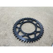 Marchandise d'occasion, Pignon Supersprox 530, alésage 130,0mm Ø 110mm, 44 dents, 6 trous, acier noir