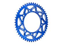 Kettenrad Voca CNC 50 Zähne 420 blau für Derbi Senda, Rieju MRT, Peugeot XP6