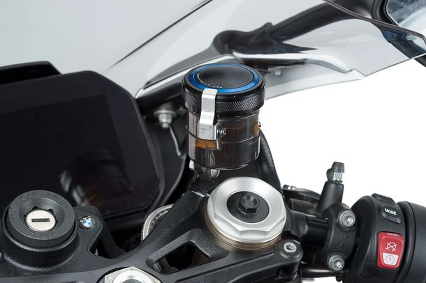 Abdeckung Bremsflüssigkeitsbehälter Puig 8.4 x 4.3 mm für Kawasaki ZX-6R Ninja, Yamaha YZF-R1, Suzuki GSX-R600, Honda CBR1000RR Fireblade, BMW S1000RR, Triumph Daytona 675, MV Agusta Superveloce 800, Cfmoto 300NK