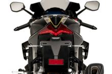 Support de plaque d'immatriculation Puig Noir pour Aprilia RSV4, RSV4 Factory ann. 2021 - 2024