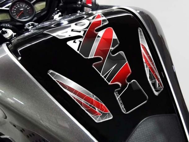 Protetor de Tanque Asas Protector Puig Prata 213 x 128 mm para Honda CBR600F, CBF250, CB600F Hornet, CBR600RR, XL1000V Varadero Ano. 1986 - 2023