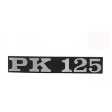 Emblema / firma "PK 125" para Vespa PK 125 / lado del panel - 80 mm espaciado del agujero