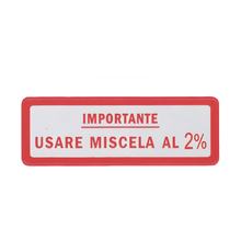 Sticker originale in stile "Importante Usare Miscela al 2%" rosso, di circa 60x20mm per Vespa OEM Ref. 510054M000R