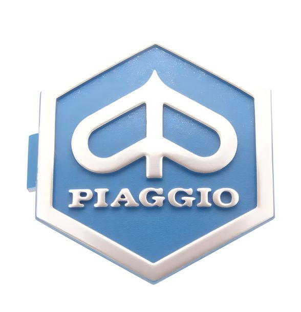 Emblema "Piaggio" para pegar 6 esquinas 32x37mm 3D azul / plata