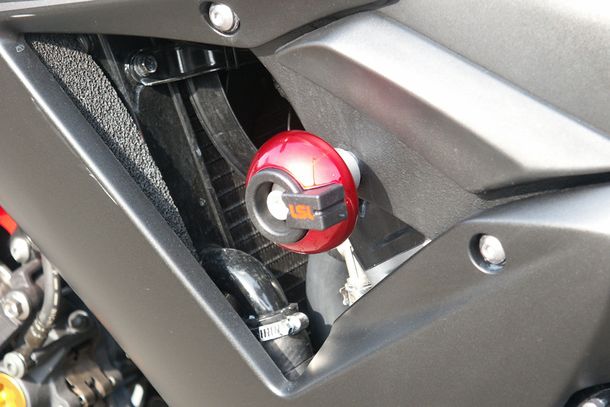 Kit de montage Crash Pad® LSL YZF-R1 02-03 en argent pour Yamaha YZF-R1 1000 ccm Année 2002 - 2003