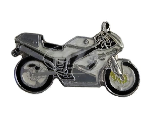 PIN MuZ replica argento