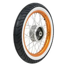 Kompletní kolo - zadní - 1,5x16 palců - hliníkový disk oranžově eloxovaný a leštěný, paprsky z nerezové oceli - MITAS - pneumatika s bílou bočnicí MC2 namontovaná